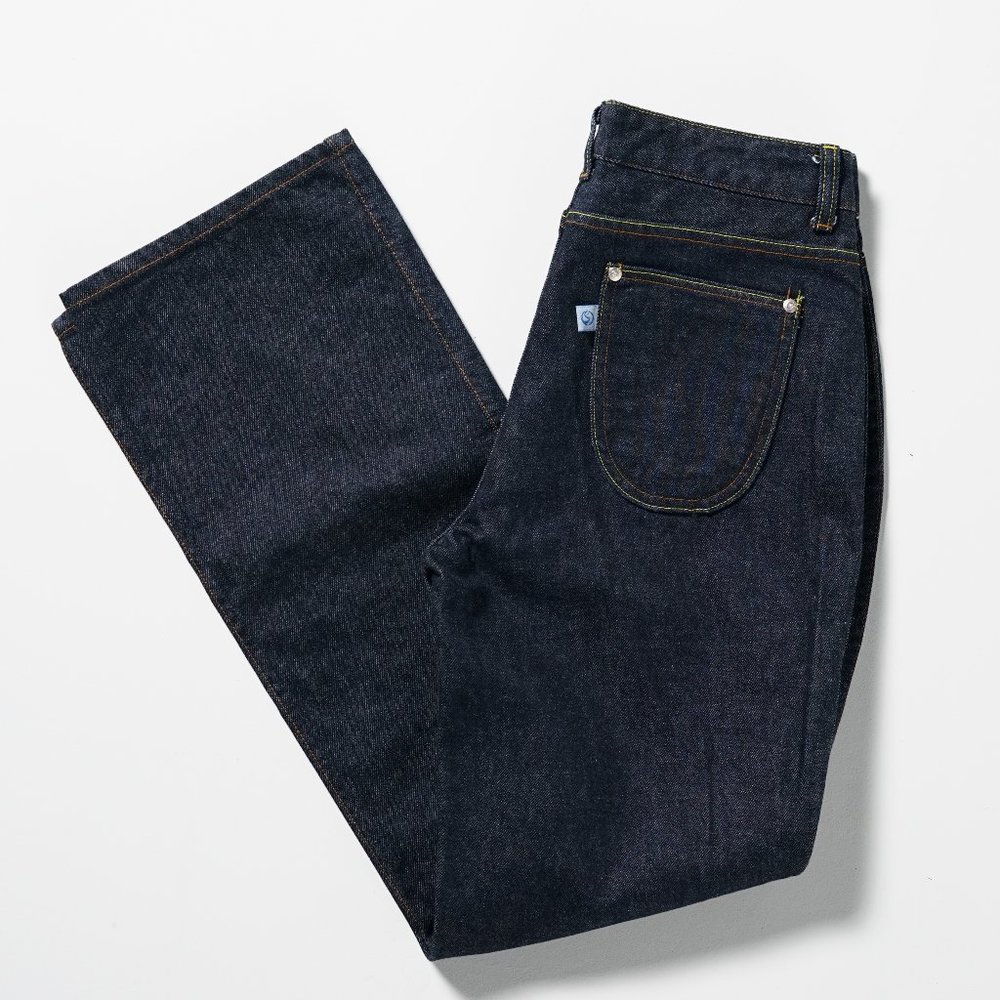 RARE Reversible High-Waisted Dark Wash Denim Boot Cut jeans / Chuck Roaste